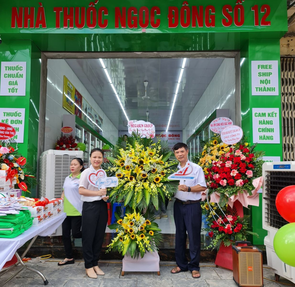 nhà thuốc ngọc đông khai trương